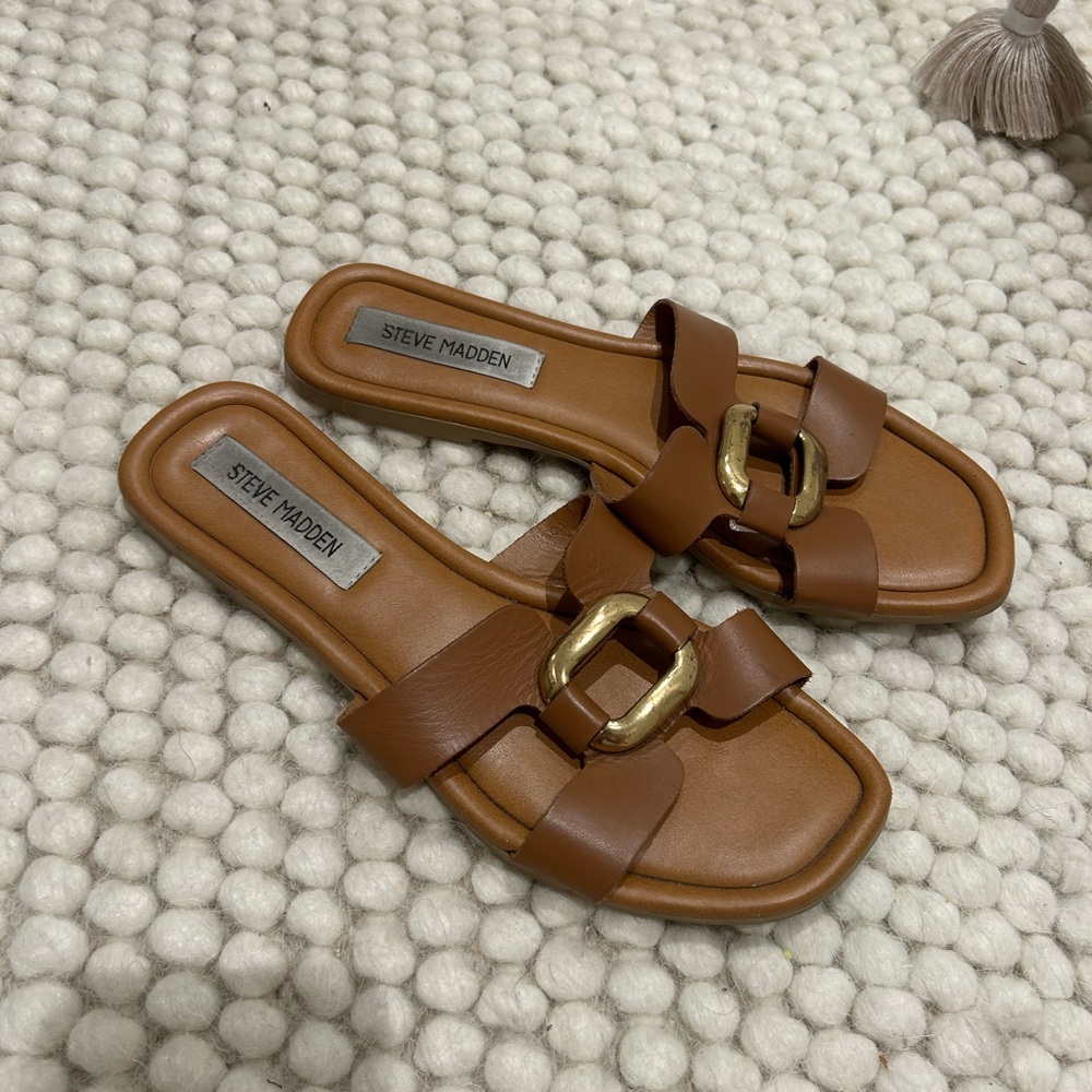 Steve Madden Tan Buckle Slide Sandals